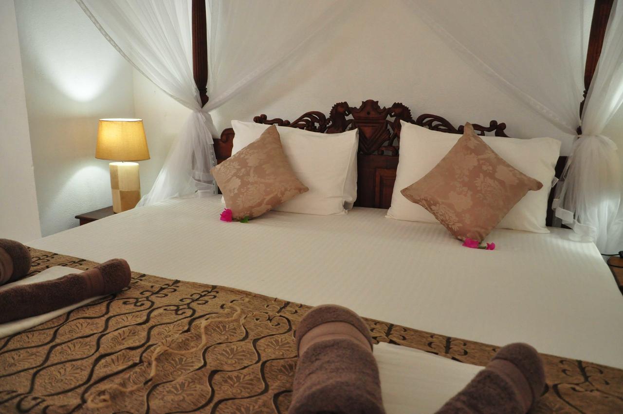 El Corazon De Hikkaduwa Bed & Breakfast Exterior photo