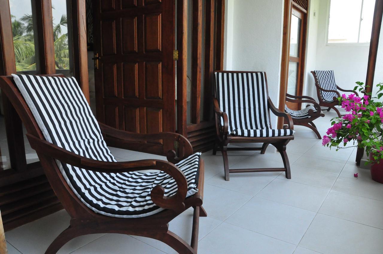El Corazon De Hikkaduwa Bed & Breakfast Exterior photo