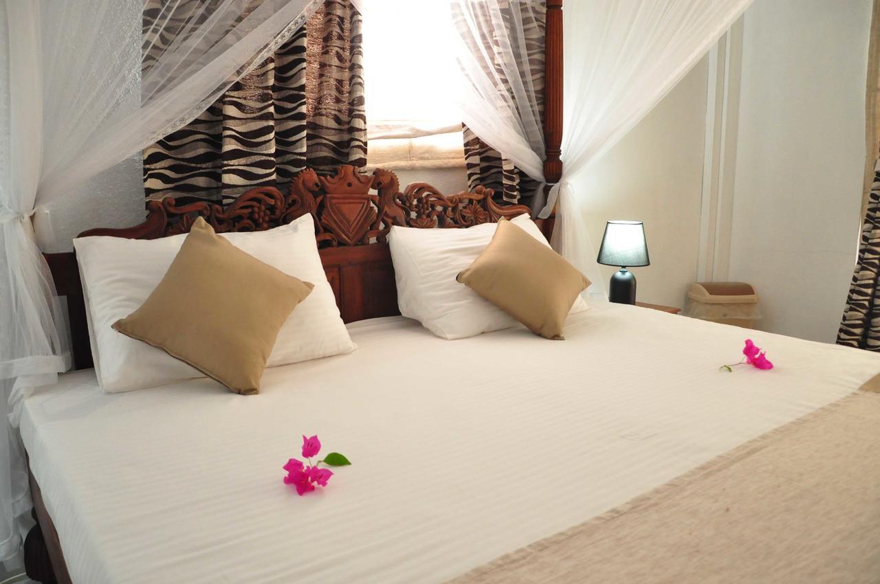 El Corazon De Hikkaduwa Bed & Breakfast Exterior photo